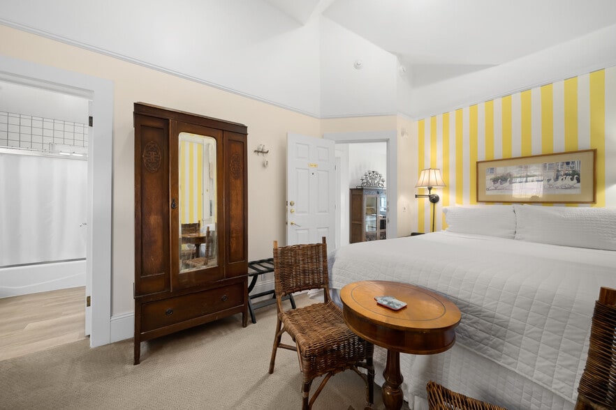 More Photos Of 2476 Main St, Cambria Hospitality For Sale