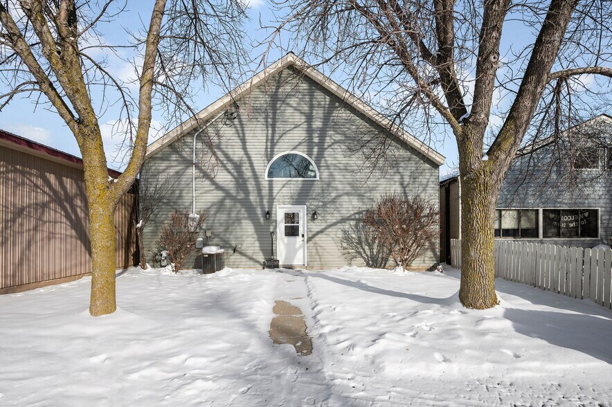 More Photos Of 321 Central Ave W, Saint Michael Freestanding For Sale