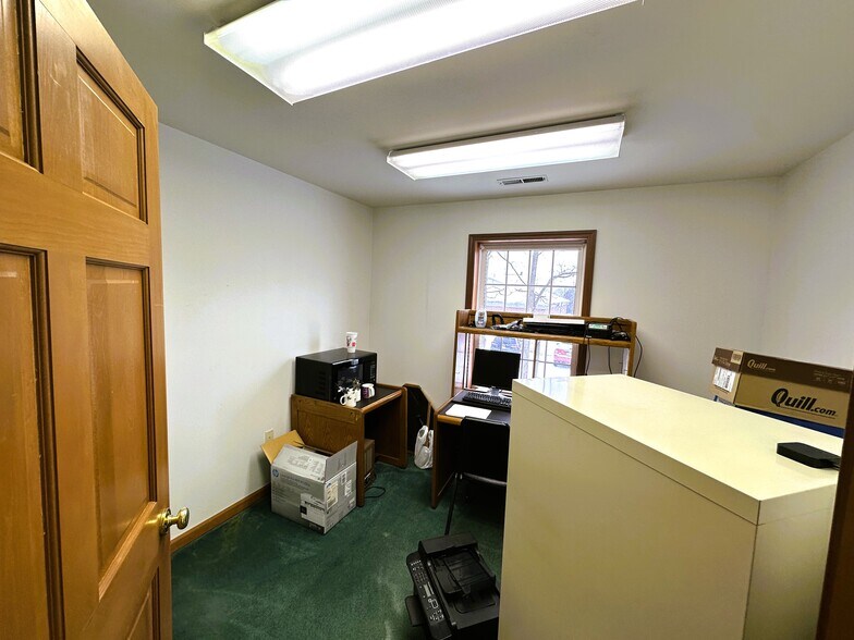 More Photos Of 15 Dunham Ave, Jamestown Medical For Lease