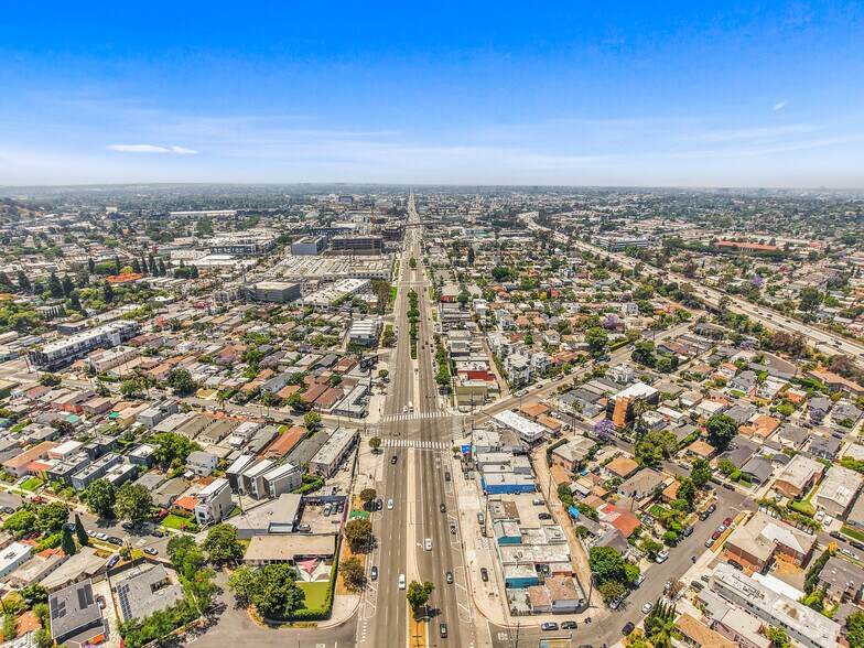 More Photos Of 8687 Venice Blvd, Los Angeles Storefront For Sale