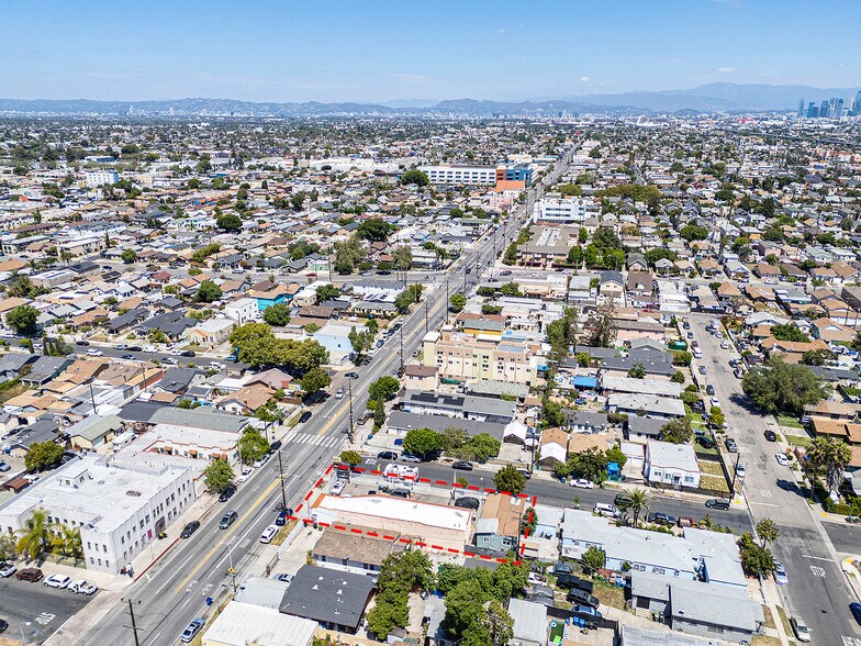 More Photos Of 6500 S Hoover St, Los Angeles General Retail For Sale