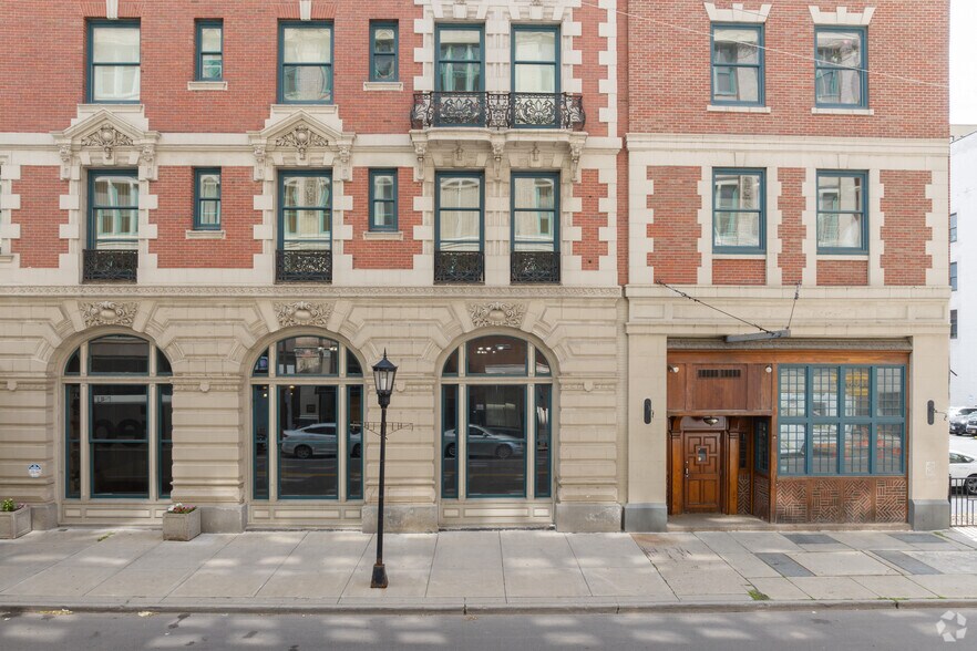 More Photos Of 391 Washington St, Buffalo Hotel For Lease