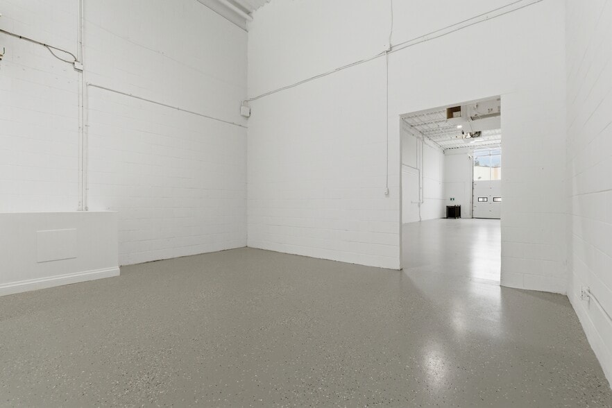 More Photos Of 397 Humberline Dr, Toronto Warehouse For Sale