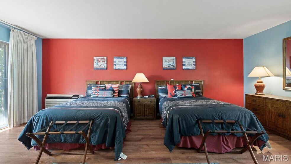 More Photos Of 35 Walkers Cay Drive, Osage Beach Apartments For Sale