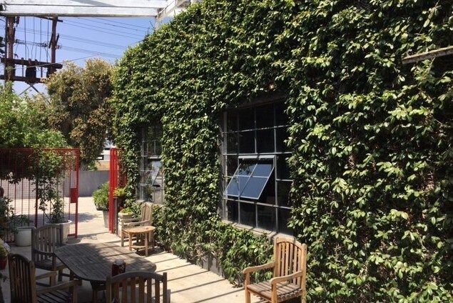 More Photos Of 2886-2888 E Walnut St, Pasadena Service For Sale