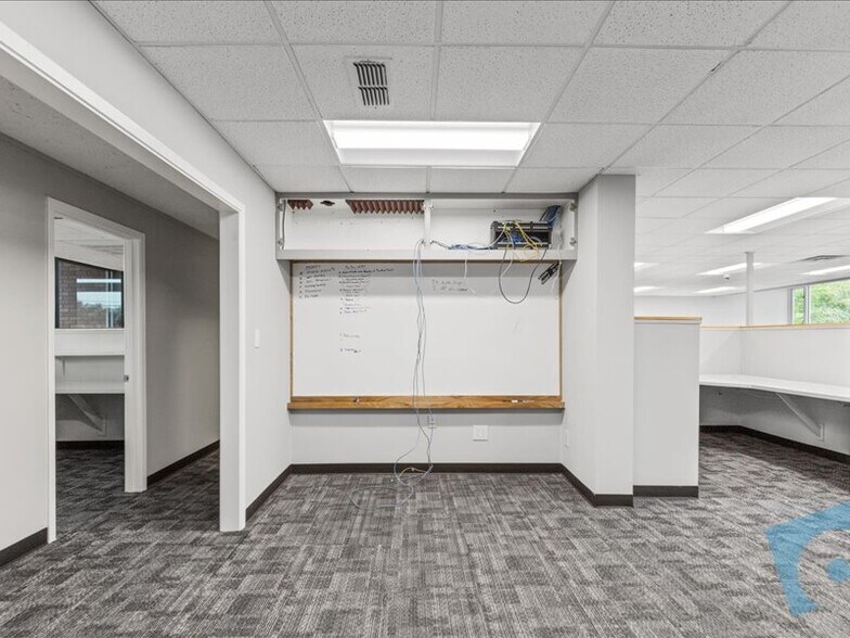 More Photos Of 7291 Glenview Dr, North Richland Hills Office For Sale