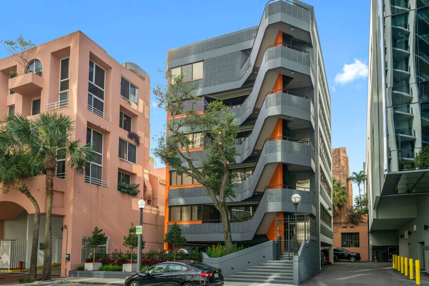 Primary Photo Of 3326 Mary St, Coconut Grove Office For Lease