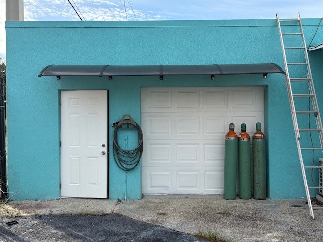 More Photos Of 238 Peachtree St, Cocoa Freestanding For Lease