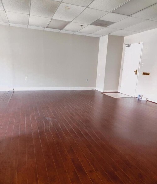 More Photos Of 50 S Pickett St, Alexandria Medical For Sale