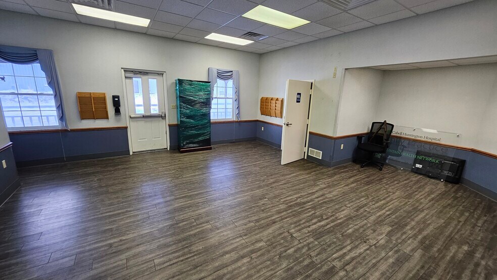 More Photos Of 4 Chateau Ln, Barboursville Medical For Sale