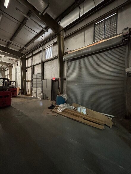 More Photos Of 605 Bob Gifford Blvd, Early Branch Manufacturing For Sale