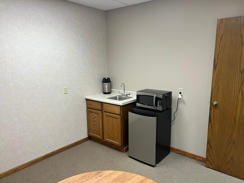 More Photos Of 210 McClellan St, Wausau Office For Lease