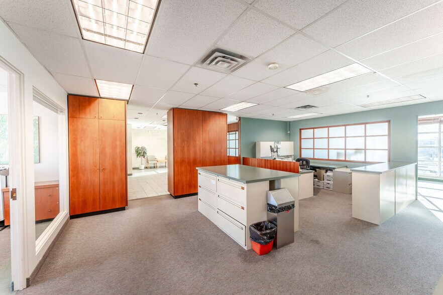 More Photos Of 1460-1488 Main St, North Vancouver District Medical For Sale