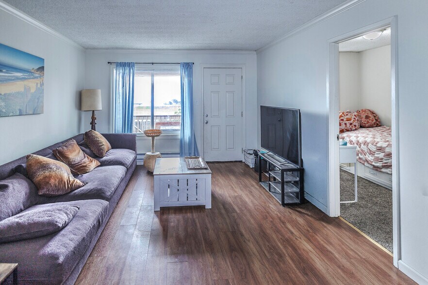 More Photos Of 510 Avenue Alhambra, Half Moon Bay Apartments For Sale