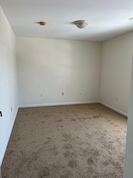 More Photos Of 502 Nandino Cir, Berea Apartments For Sale