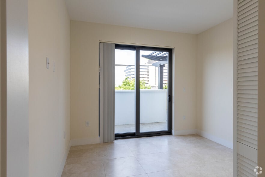 More Photos Of 1091 Galiano St, Coral Gables Apartments For Sale