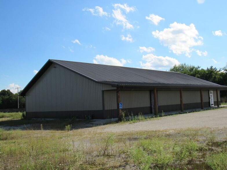 More Photos Of 975 E Daniel Dr, Mount Vernon Manufacturing For Sale