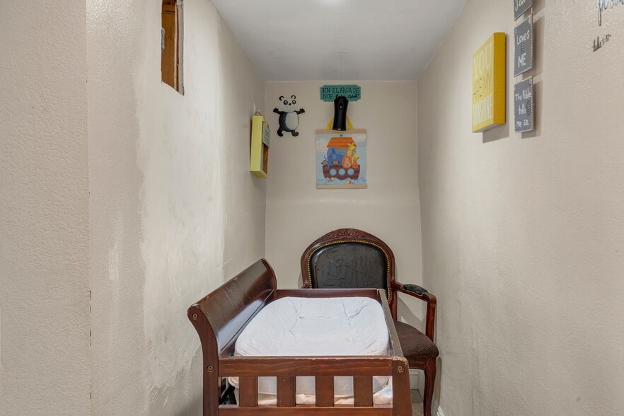 More Photos Of 1100 S Lorena St, Los Angeles Religious Facility For Sale