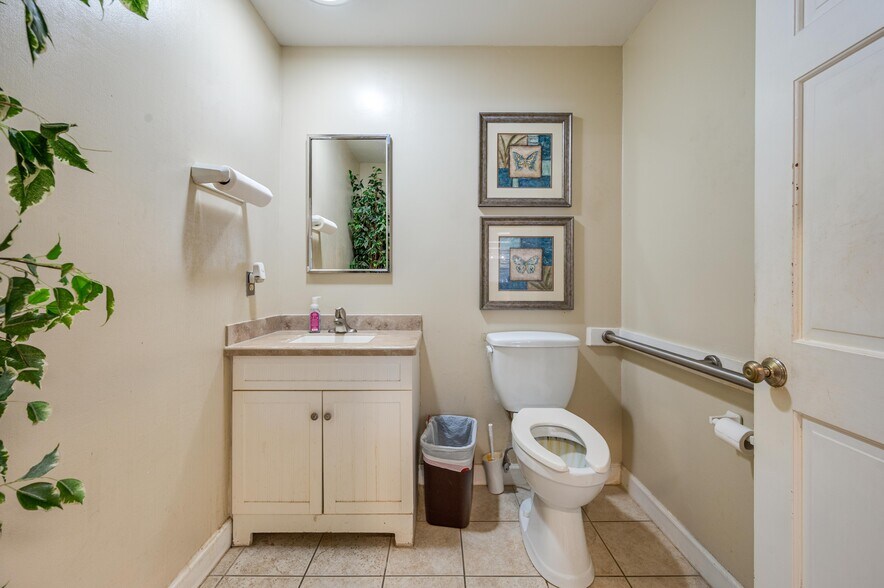 More Photos Of 126 State Road 60 W, Lake Wales Freestanding For Sale