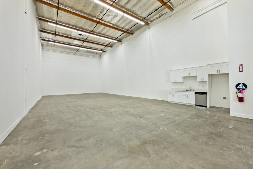 More Photos Of 8637-8649 Hayden Pl, Culver City Unknown For Lease