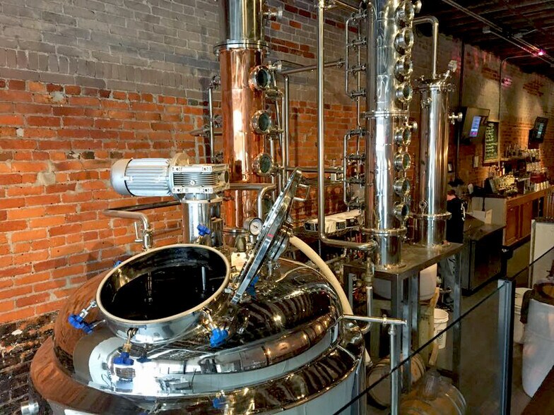 More Photos Of 1 S Union St, Middletown Restaurant For Sale