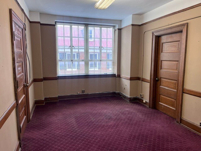 More Photos Of 207 Stanley Reed Ct, Maysville Office For Lease