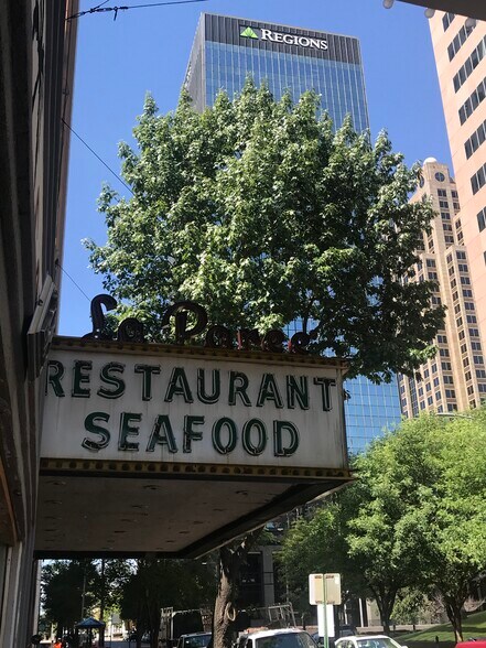 More Photos Of 2013 5th Ave N, Birmingham Restaurant For Lease