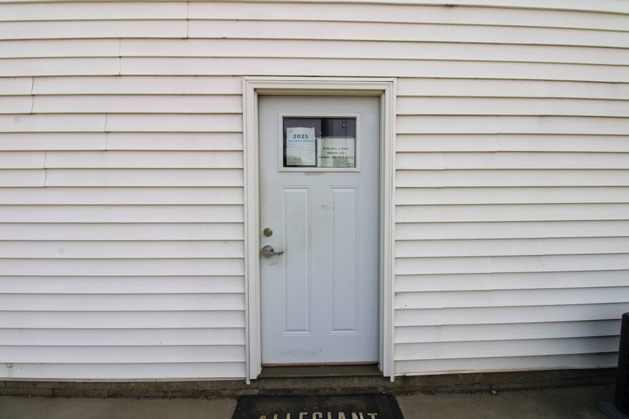 More Photos Of 135 E Front St, Claremont Specialty For Sale