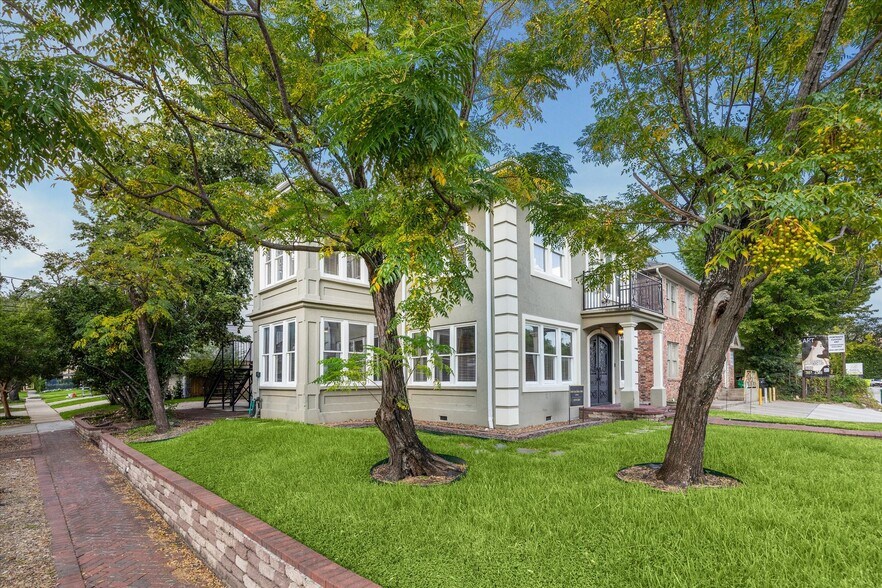 More Photos Of 1220 W Gray St, Houston Apartments For Sale