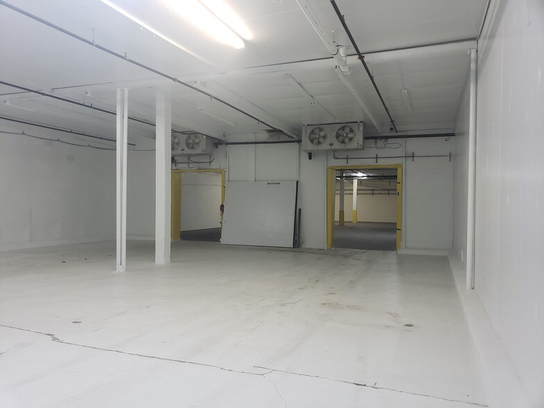 More Photos Of 2200 Commercial Ln, Little Rock Warehouse For Lease