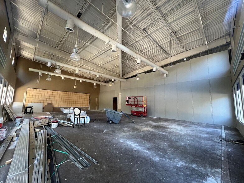 Primary Photo Of 1136 Hungry Neck Rd, Mount Pleasant Unknown For Lease