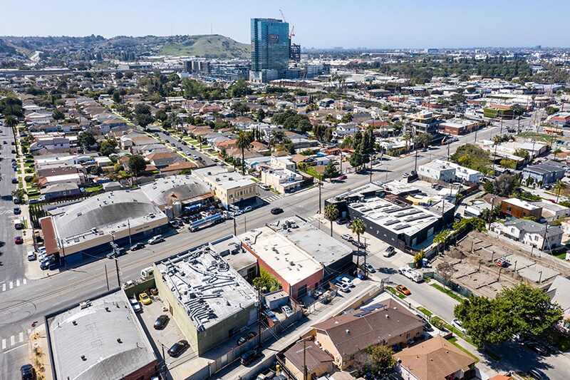 More Photos Of 5719 W Adams Blvd, Los Angeles Warehouse For Lease