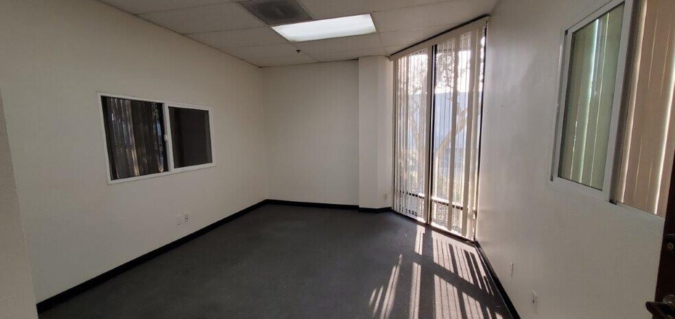 More Photos Of 3070 Skyway Dr, Santa Maria Warehouse For Lease