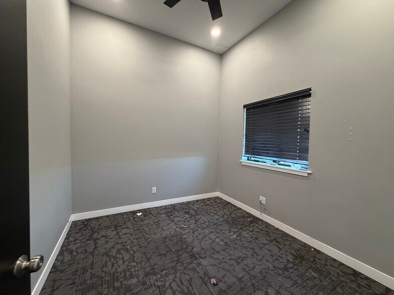 More Photos Of 501 Prosperity Way, North Sioux City Industrial For Sale