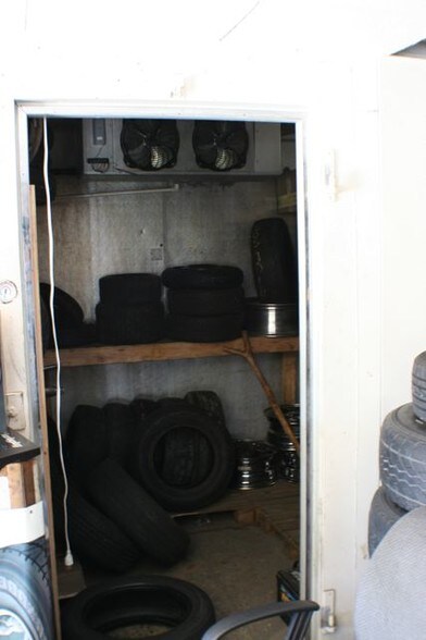 More Photos Of 18324 E Colonial Dr, Orlando Auto Dealership For Sale