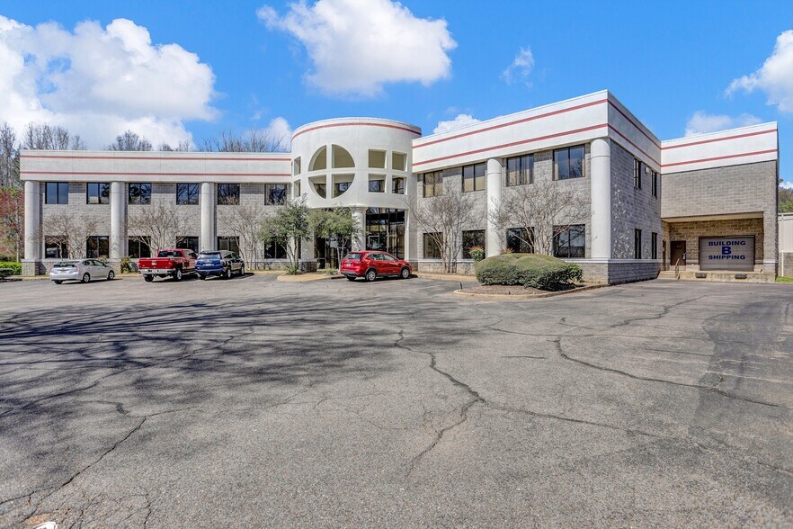 More Photos Of 7375 Adrianne Pl, Bartlett Light Distribution For Sale