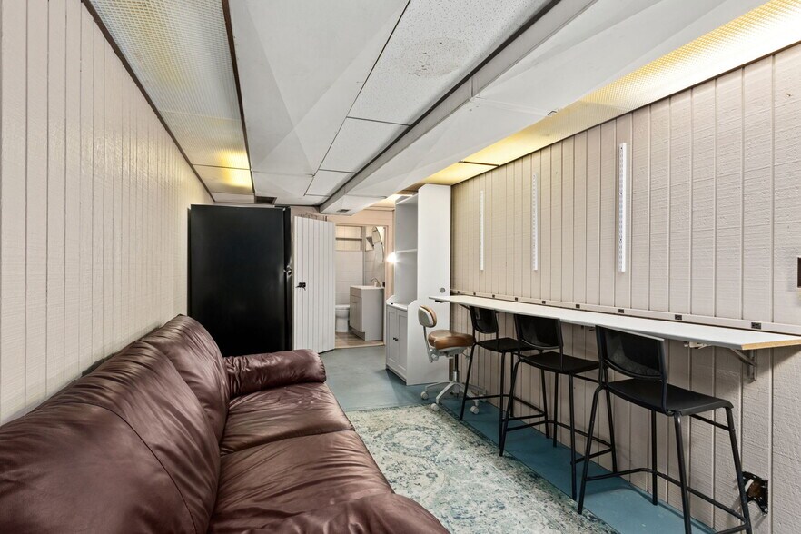 More Photos Of 2120 Logan Ave, Cheyenne Healthcare For Sale