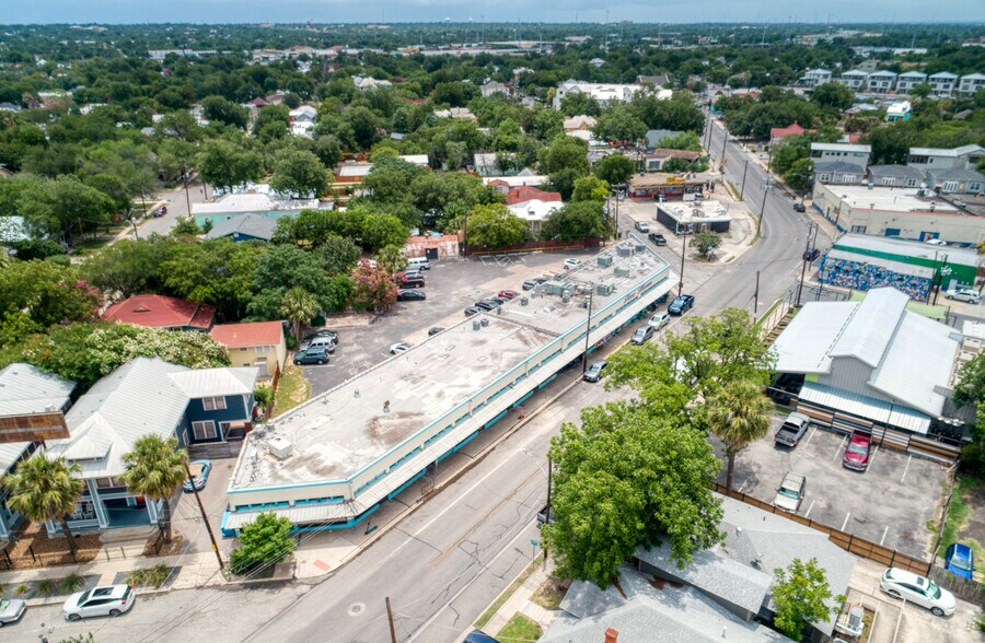 More Photos Of 1012-1032 S Presa St, San Antonio Unknown For Lease