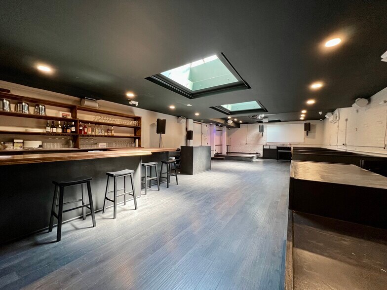 More Photos Of 66 Greenpoint Ave, Brooklyn Storefront Retail Office For Lease