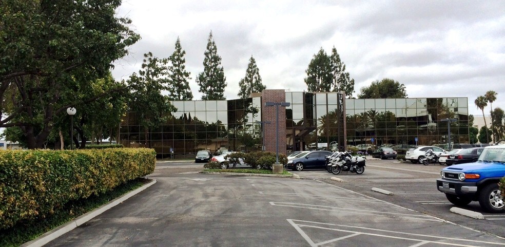 More Photos Of 11277 Garden Grove Blvd, Garden Grove Office For Lease