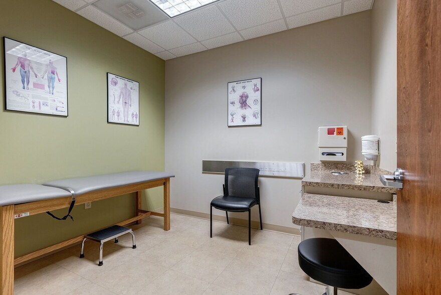 More Photos Of 1500 Langford Dr, Watkinsville Medical For Sale
