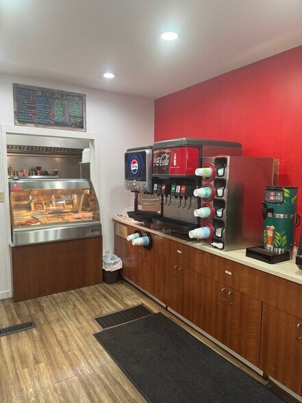 More Photos Of 201 S Highway 63, Freeburg Convenience Store For Sale
