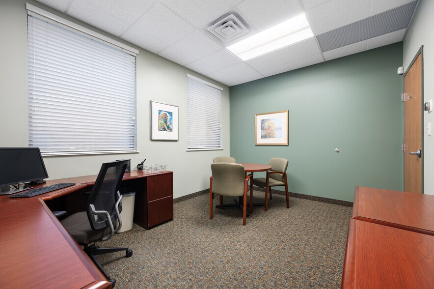More Photos Of 3000 W White River Blvd, Muncie Office For Sale