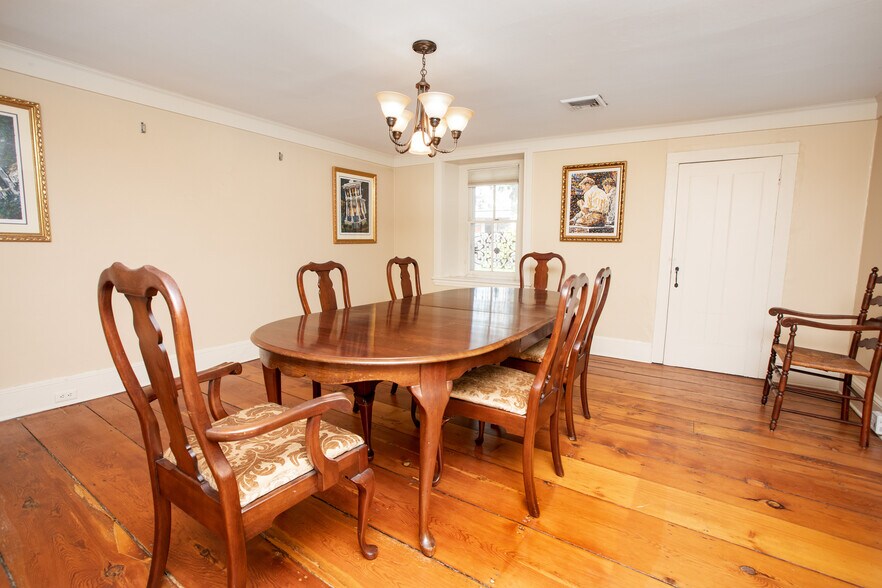 More Photos Of 69 E Oakland Ave, Doylestown Office For Sale