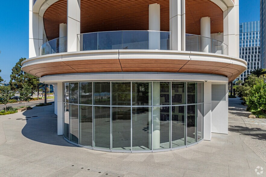 More Photos Of 975 Waterfront Pl, San Diego Office For Lease