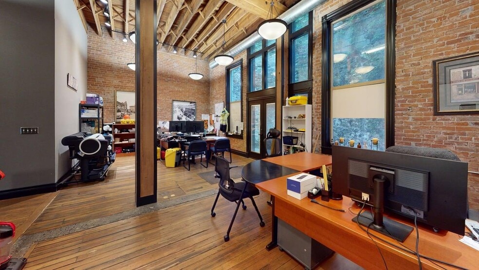 More Photos Of 208 Main St, Lewiston Loft Creative Space For Sale