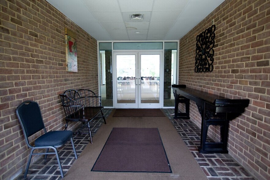 More Photos Of 36 Wedgewood Dr, Farmville Golf Course Driving Range For Sale