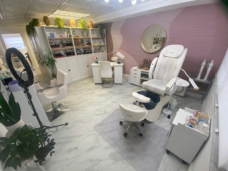 More Photos Of 601-625 SW 57th Ave, Miami Storefront Retail Office For Lease