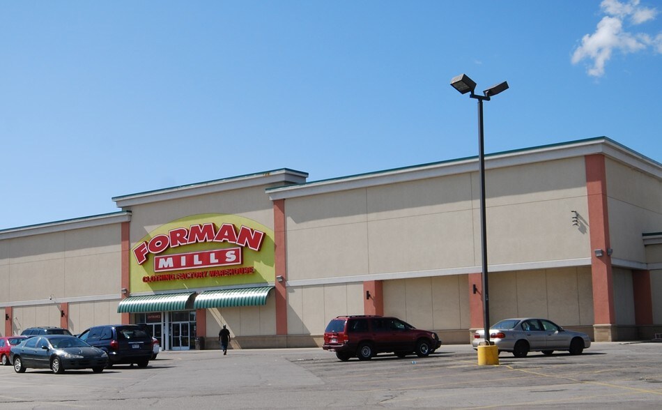 More Photos Of 11854-11982 E Warren Ave, Detroit Unknown For Lease