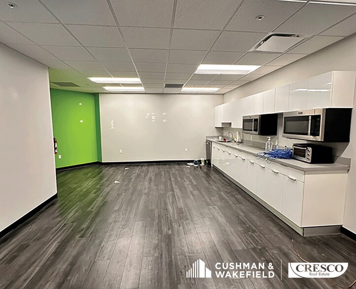 More Photos Of 5885 Landerbrook Dr, Mayfield Heights Office For Lease